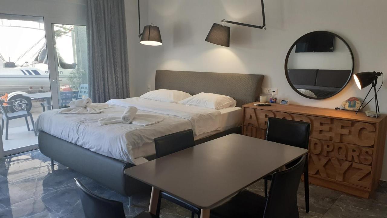 Giannis Apartment Galatas  Ngoại thất bức ảnh