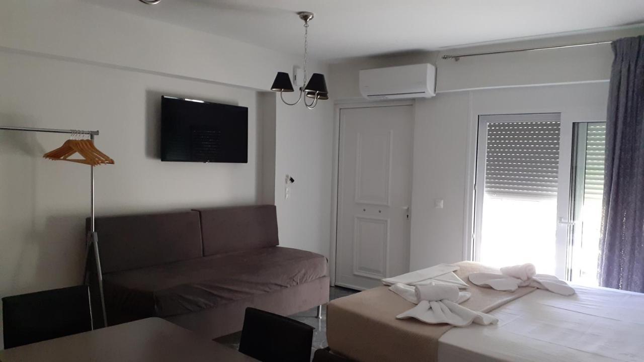Giannis Apartment Galatas  Ngoại thất bức ảnh