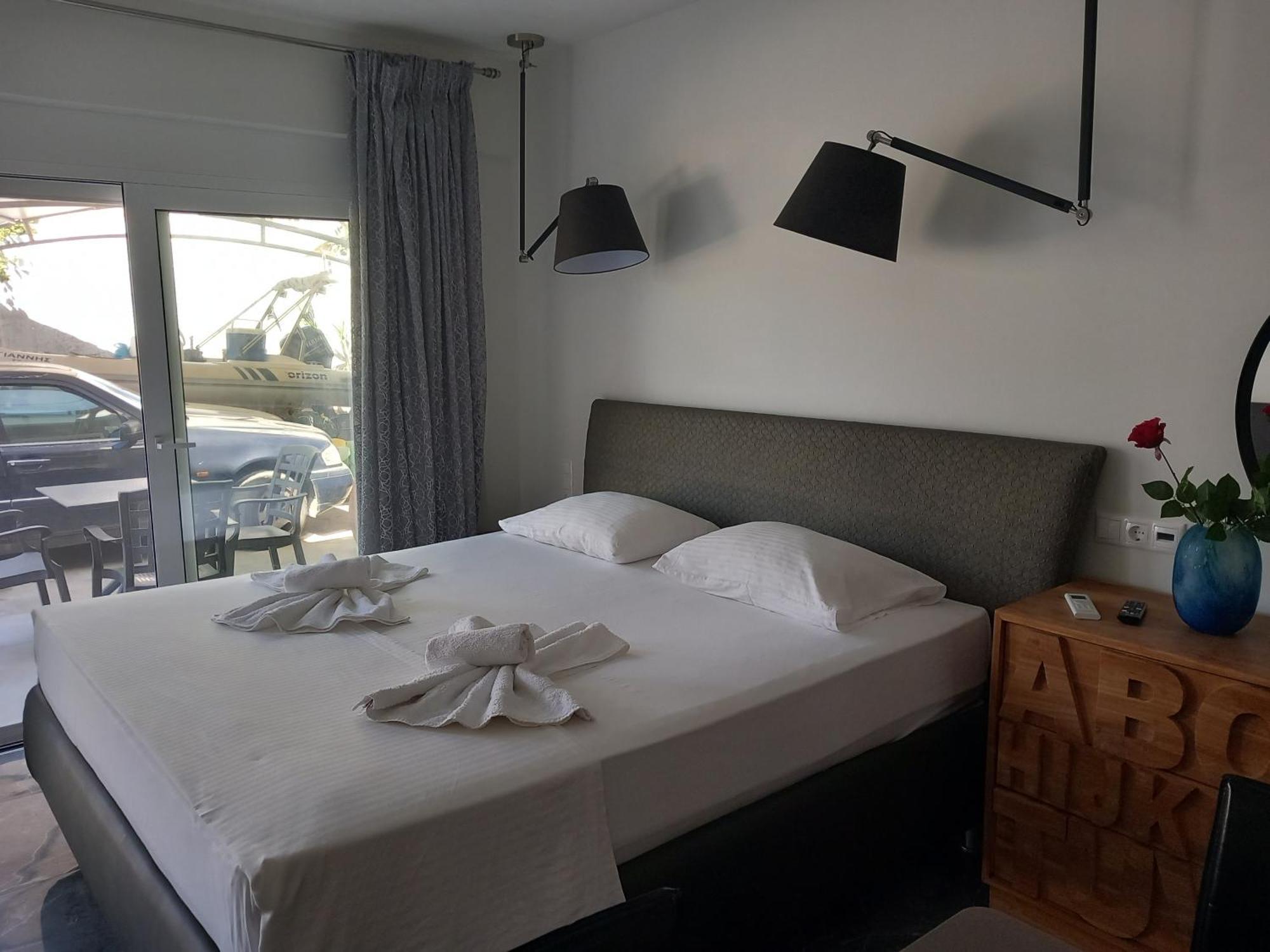 Giannis Apartment Galatas  Ngoại thất bức ảnh